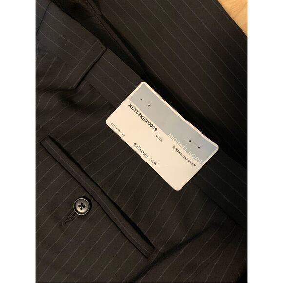 Michael Kors suit black with stripes  42L and 35w - Picture 7 of 7